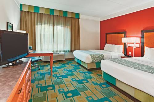 Imagen de la habitación del Hotel La Quinta Inn and Suites By Wyndham Lakeland West. Foto 5