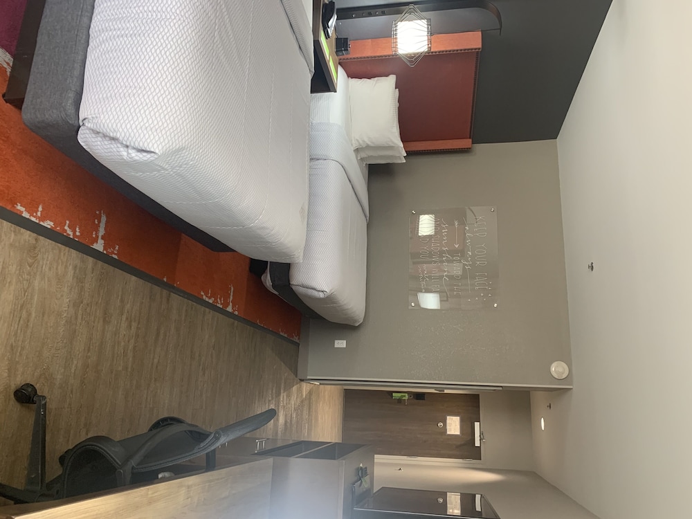 Imagen de la habitación del Hotel La Quinta Inn and Suites By Wyndham Lakeway. Foto 8