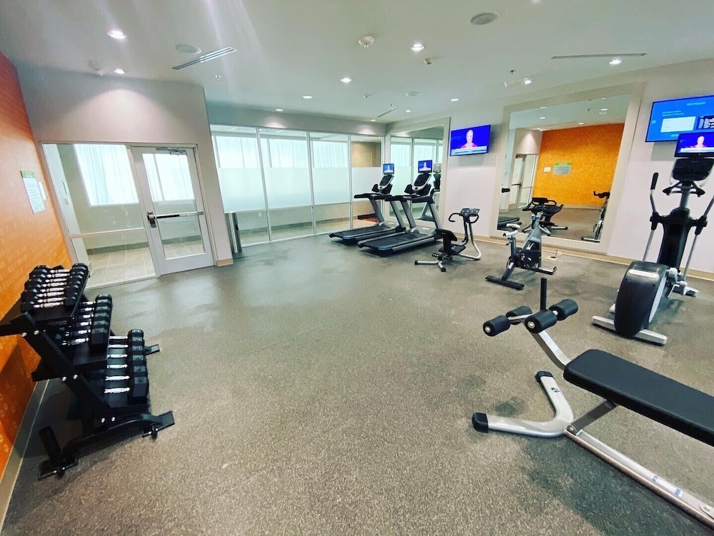 Imagen de los interiores del Hotel La Quinta Inn and Suites By Wyndham Lakeway. Foto 10