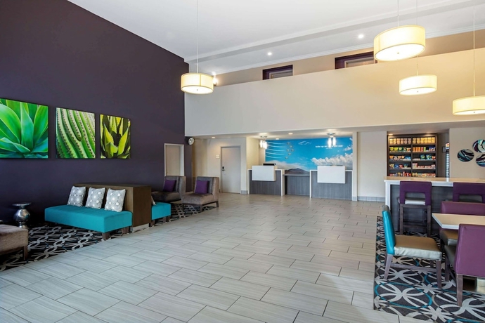Imagen de los interiores del Hotel La Quinta Inn and Suites By Wyndham Las Vegas Nellis. Foto 18