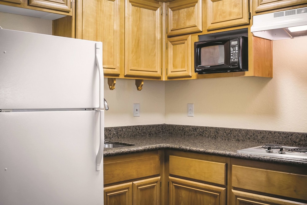 Imagen de la habitación del Hotel La Quinta Inn and Suites By Wyndham Las Vegas Red Rock. Foto 3