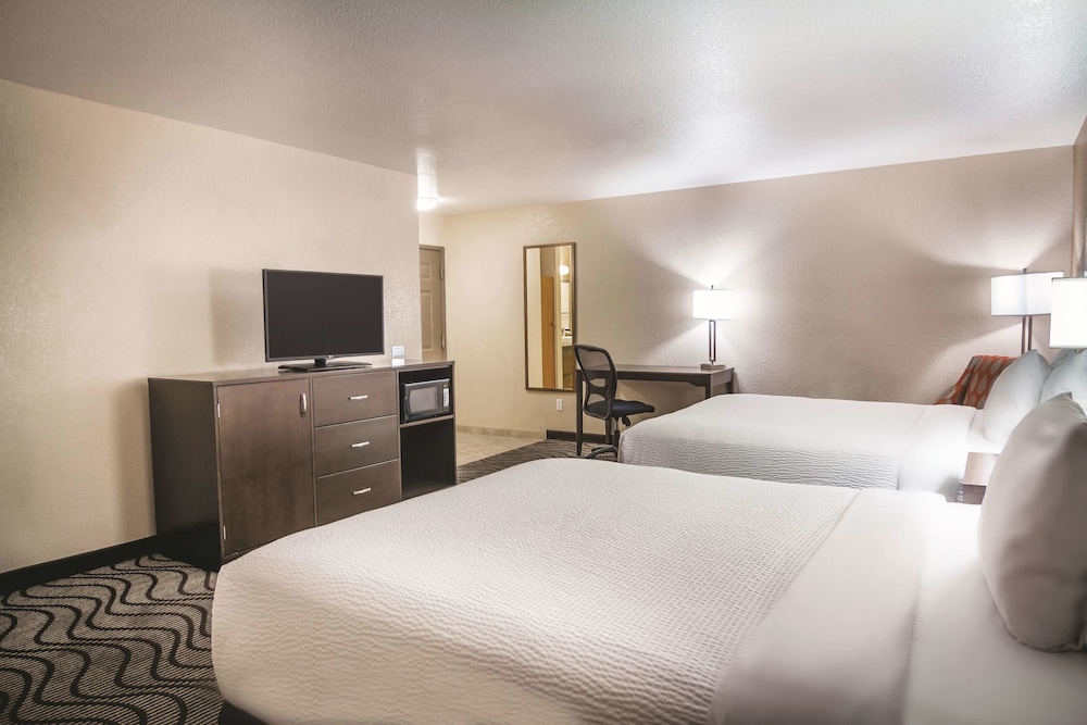 Imagen de la habitación del Hotel La Quinta Inn and Suites By Wyndham Las Vegas Red Rock. Foto 12