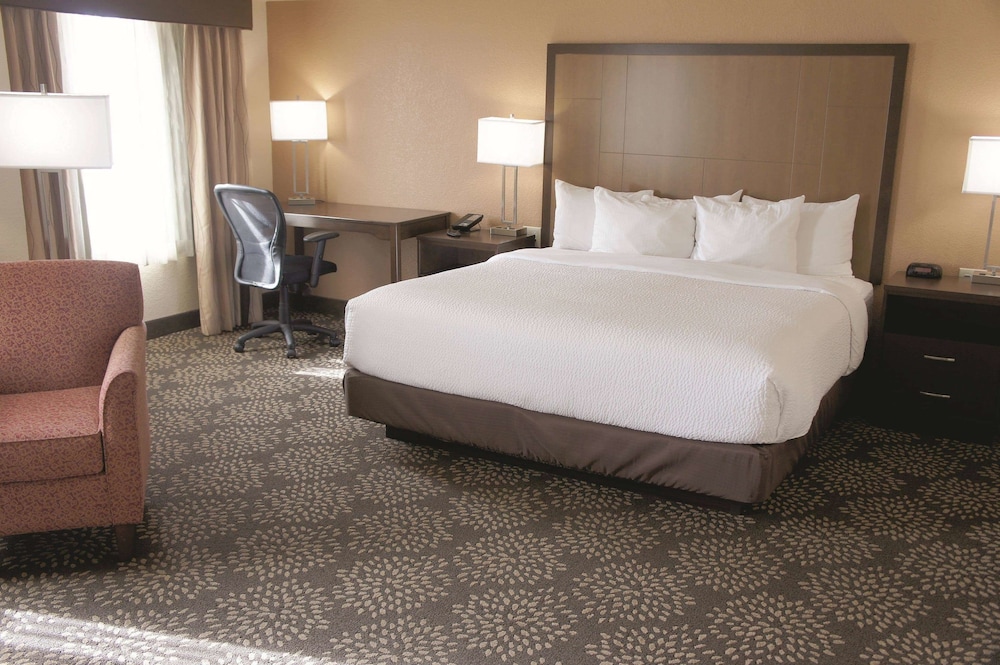 Imagen de la habitación del Hotel La Quinta Inn and Suites By Wyndham Las Vegas Red Rock. Foto 13