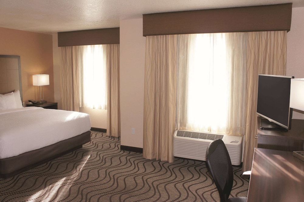 Imagen de la habitación del Hotel La Quinta Inn and Suites By Wyndham Las Vegas Red Rock. Foto 14