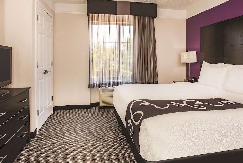 Imagen de la habitación del Hotel La Quinta Inn and Suites By Wyndham Las Vegas Summerlin Tech. Foto 8