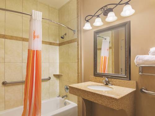 Imagen de la habitación del Hotel La Quinta Inn and Suites By Wyndham Lindale. Foto 9