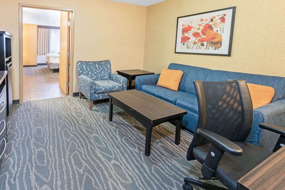Imagen de la habitación del Hotel La Quinta Inn and Suites By Wyndham Logan. Foto 7