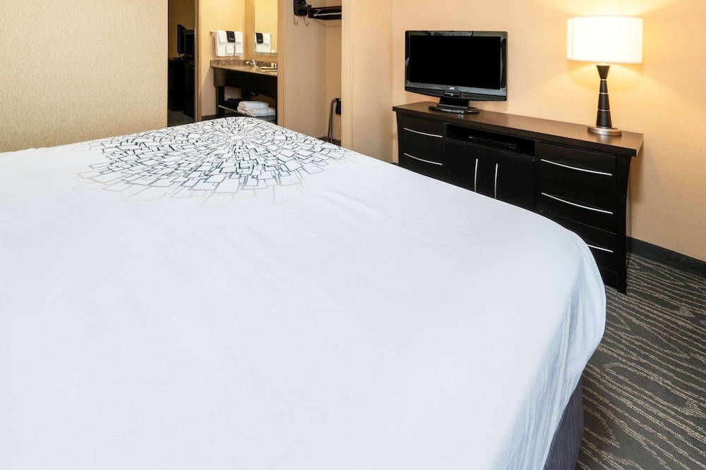 Imagen de la habitación del Hotel La Quinta Inn and Suites By Wyndham Logan. Foto 11