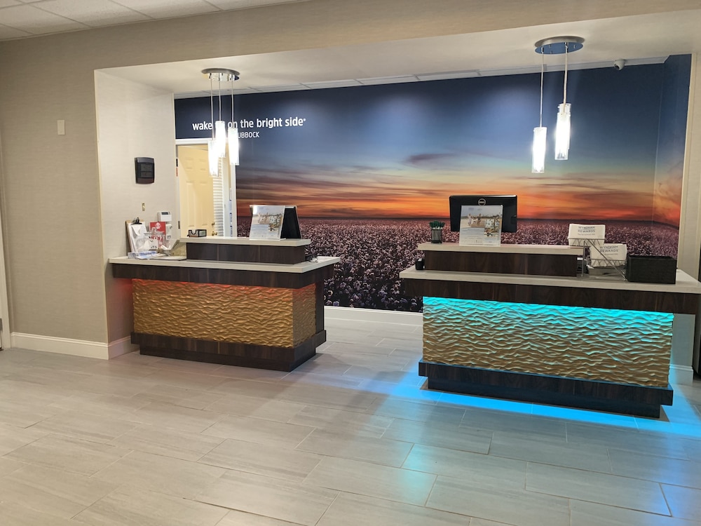 Imagen de los interiores del Hotel La Quinta Inn and Suites By Wyndham Lubbock North. Foto 15