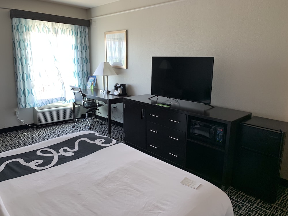 Imagen de la habitación del Hotel La Quinta Inn and Suites By Wyndham Lubbock North. Foto 12