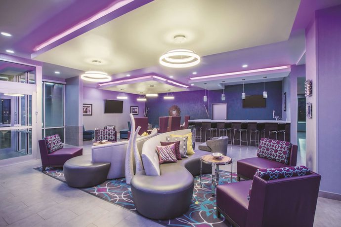 Imagen de los interiores del Hotel La Quinta Inn and Suites By Wyndham Lubbock South. Foto 9