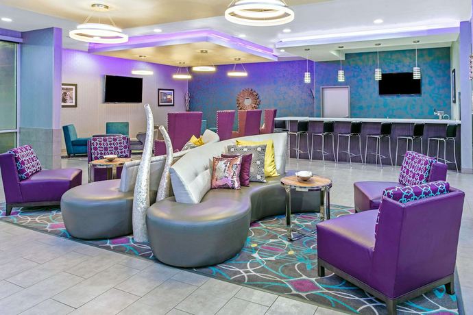 Imagen de los interiores del Hotel La Quinta Inn and Suites By Wyndham Lubbock South. Foto 12