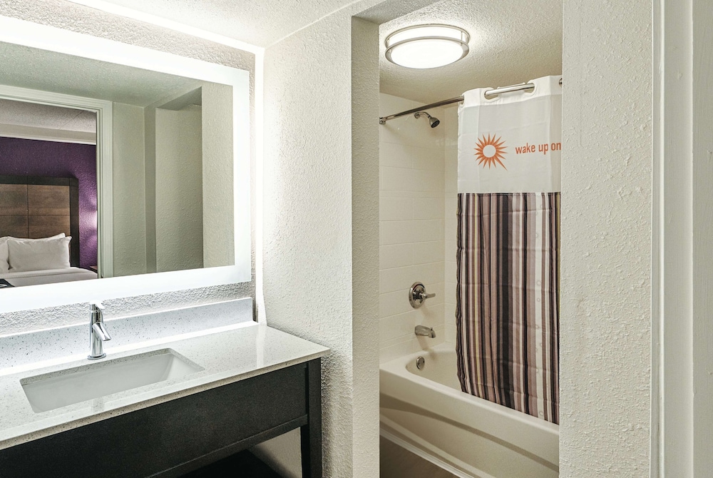 Imagen de la habitación del Hotel La Quinta Inn and Suites By Wyndham Lubbock West Medical Centr. Foto 11
