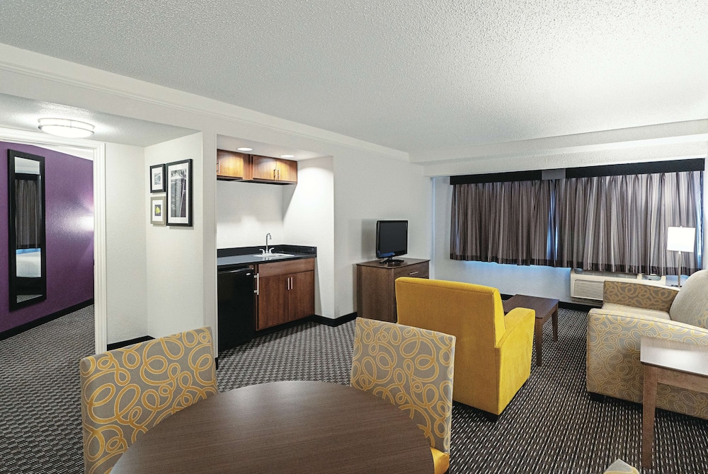 Imagen de la habitación del Hotel La Quinta Inn and Suites By Wyndham Lubbock West Medical Centr. Foto 13