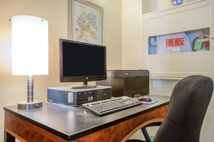 Imagen de los interiores del Hotel La Quinta Inn and Suites By Wyndham Madera. Foto 15