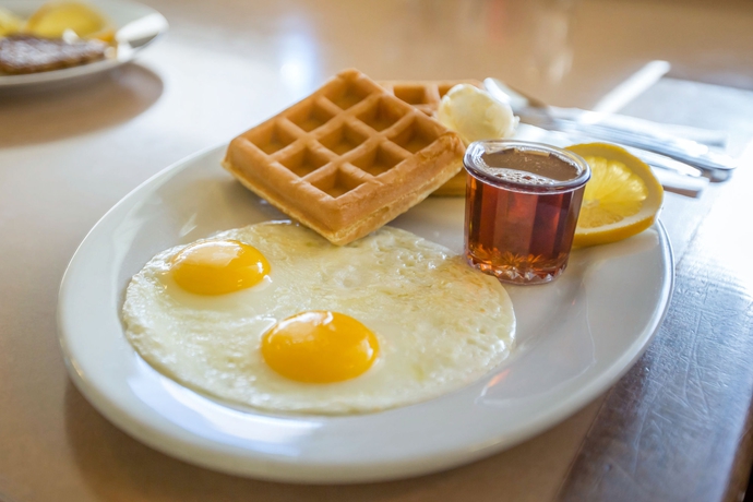 Imagen del bar/restaurante del Hotel La Quinta Inn and Suites By Wyndham Madera. Foto 8