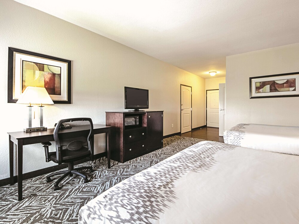 Imagen de la habitación del Hotel La Quinta Inn and Suites By Wyndham Mckinney. Foto 13