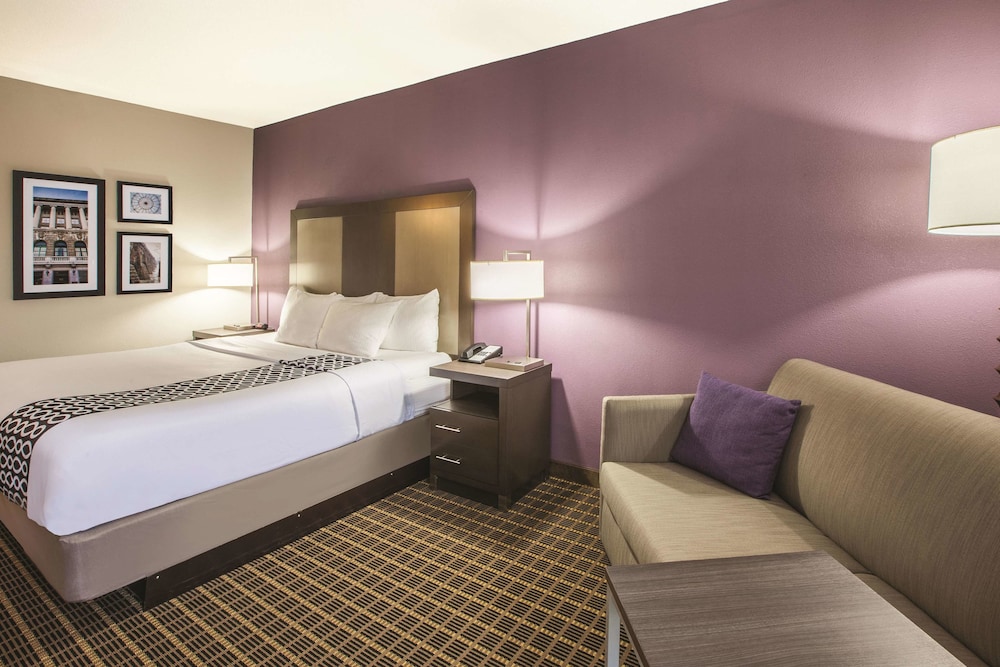 Imagen de la habitación del Hotel La Quinta Inn and Suites By Wyndham Mechanicsburg - Harrisburg. Foto 2
