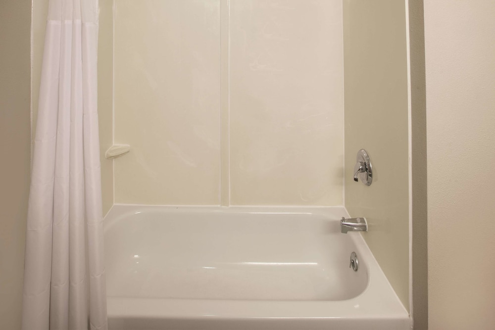 Imagen de la habitación del Hotel La Quinta Inn and Suites By Wyndham Mechanicsburg - Harrisburg. Foto 6