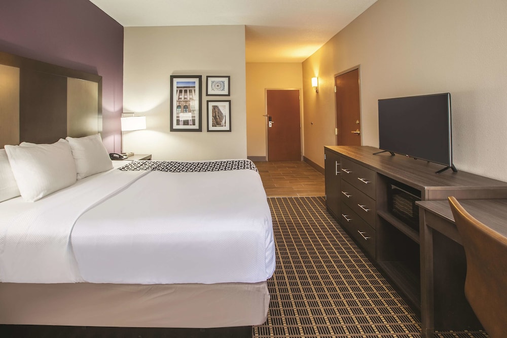 Imagen de la habitación del Hotel La Quinta Inn and Suites By Wyndham Mechanicsburg - Harrisburg. Foto 9