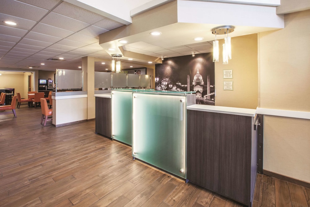 Imagen de los interiores del Hotel La Quinta Inn and Suites By Wyndham Mechanicsburg - Harrisburg. Foto 14