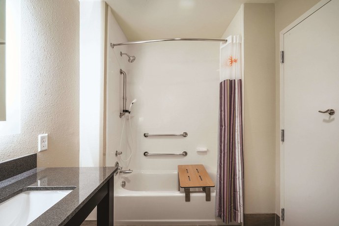 Imagen de la habitación del Hotel La Quinta Inn and Suites By Wyndham Memphis Downtown. Foto 5