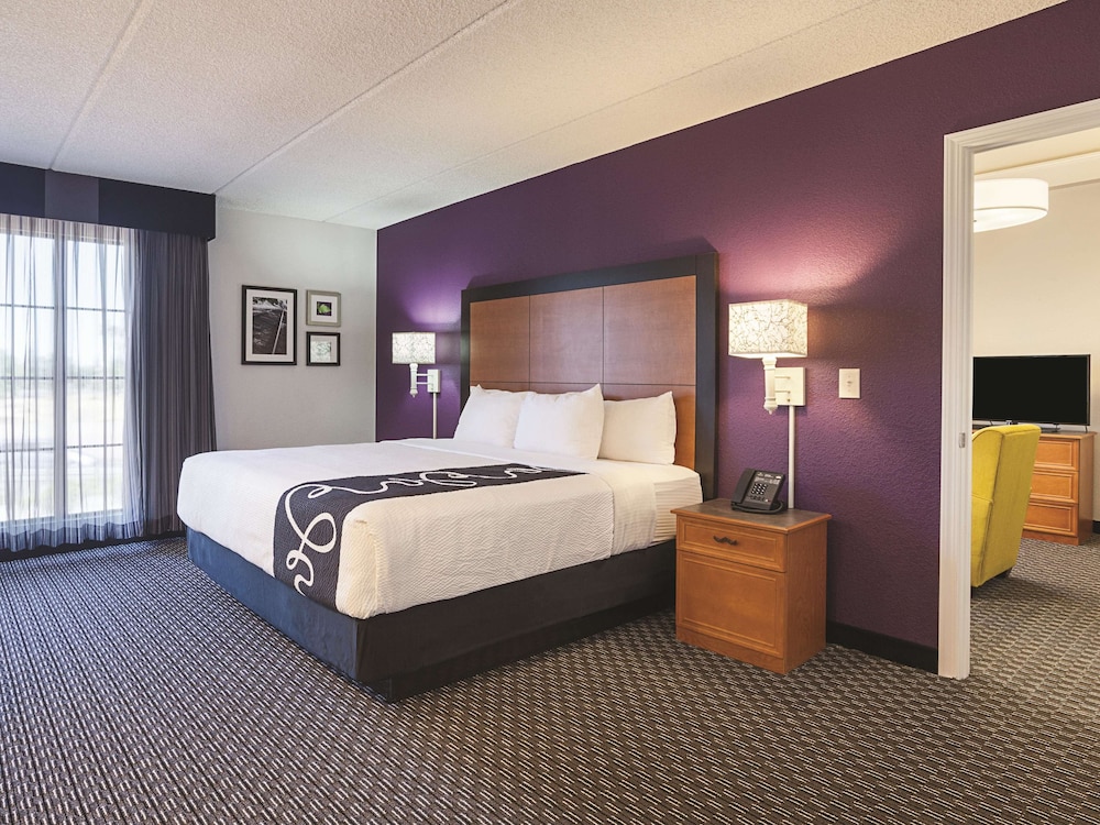 Imagen de la habitación del Hotel La Quinta Inn and Suites By Wyndham Miami Airport East. Foto 5