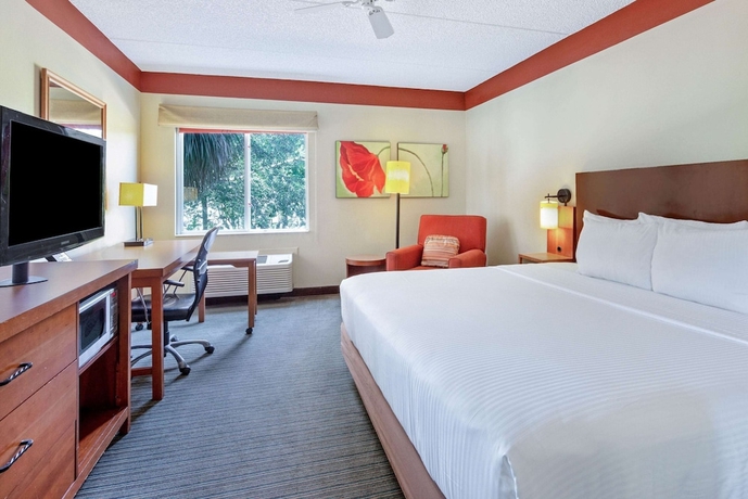 Imagen de la habitación del Hotel La Quinta Inn and Suites By Wyndham Miami Cutler Bay. Foto 3