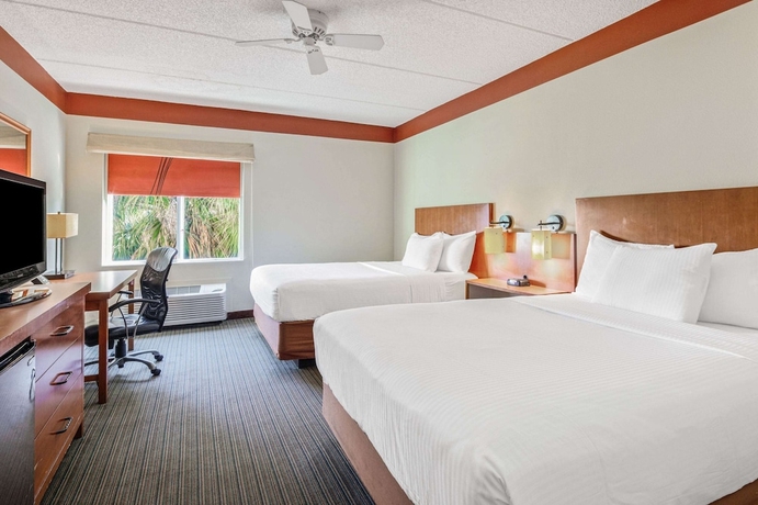Imagen de la habitación del Hotel La Quinta Inn and Suites By Wyndham Miami Cutler Bay. Foto 4