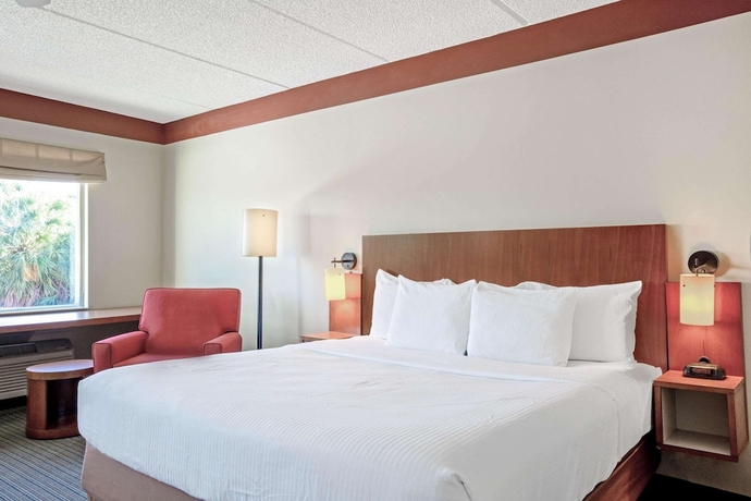 Imagen de la habitación del Hotel La Quinta Inn and Suites By Wyndham Miami Cutler Bay. Foto 9