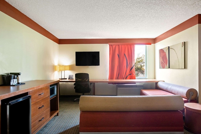 Imagen de la habitación del Hotel La Quinta Inn and Suites By Wyndham Miami Cutler Bay. Foto 10