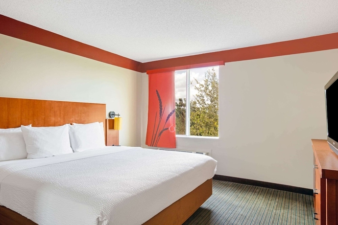 Imagen de la habitación del Hotel La Quinta Inn and Suites By Wyndham Miami Cutler Bay. Foto 11