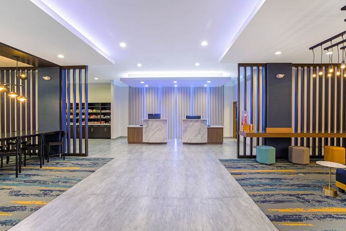 Imagen de los interiores del Hotel La Quinta Inn and Suites By Wyndham Miramar Beach-destin. Foto 16