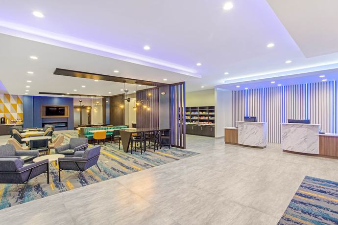 Imagen de los interiores del Hotel La Quinta Inn and Suites By Wyndham Miramar Beach-destin. Foto 18