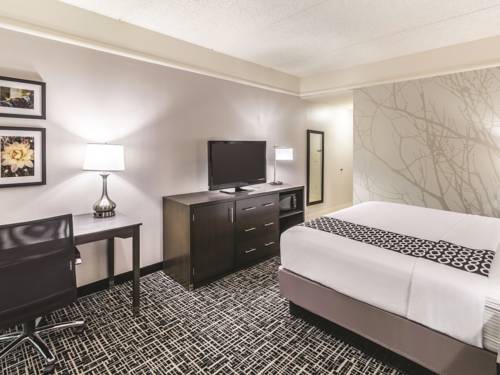 Imagen de la habitación del Hotel La Quinta Inn and Suites By Wyndham Mission At West Mcallen. Foto 2