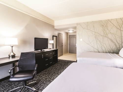 Imagen de la habitación del Hotel La Quinta Inn and Suites By Wyndham Mission At West Mcallen. Foto 5