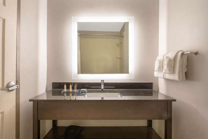 Imagen de la habitación del Hotel La Quinta Inn and Suites By Wyndham Mooresville. Foto 6