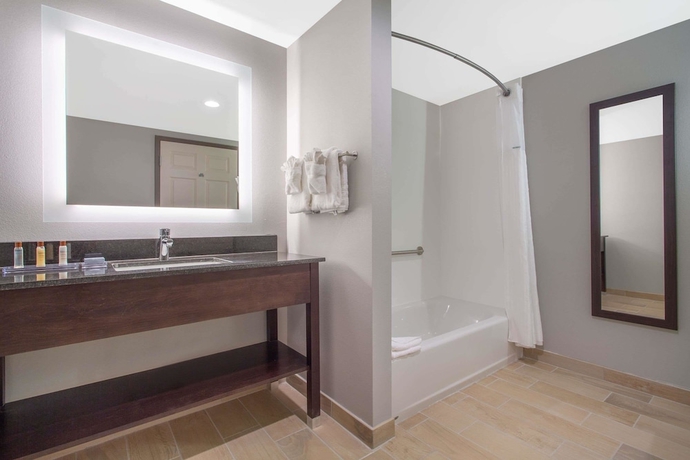 Imagen de la habitación del Hotel La Quinta Inn and Suites By Wyndham Mooresville. Foto 12