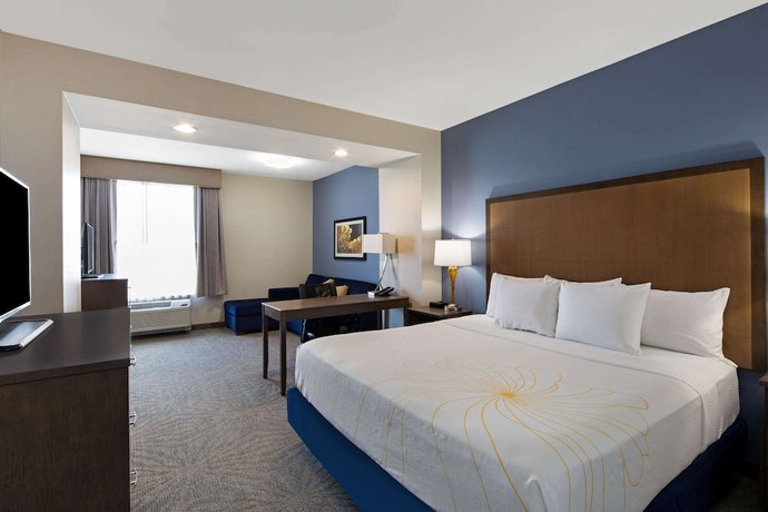 Imagen de la habitación del Hotel La Quinta Inn and Suites By Wyndham Morgan Hill-san Jose South. Foto 7