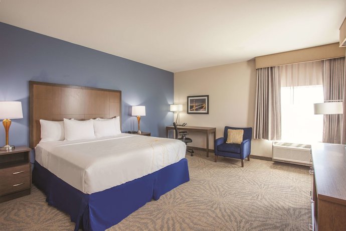 Imagen de la habitación del Hotel La Quinta Inn and Suites By Wyndham Morgan Hill-san Jose South. Foto 14