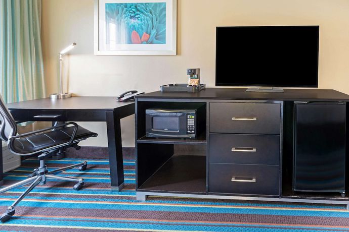 Imagen de la habitación del Hotel La Quinta Inn and Suites By Wyndham Muskogee. Foto 3