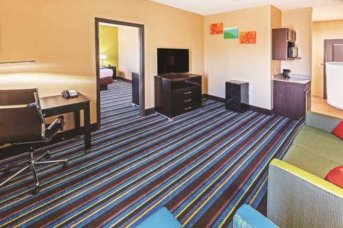 Imagen de la habitación del Hotel La Quinta Inn and Suites By Wyndham Muskogee. Foto 13