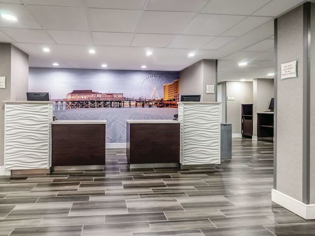 Imagen de los interiores del Hotel La Quinta Inn and Suites By Wyndham Myrtle Beach - N Kings Hwy. Foto 17