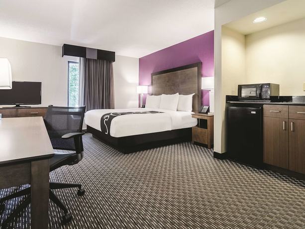 Imagen de la habitación del Hotel La Quinta Inn and Suites By Wyndham Myrtle Beach - N Kings Hwy. Foto 15