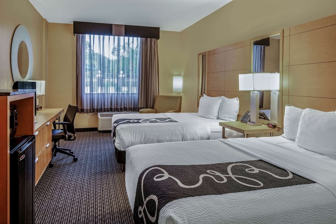 Imagen de la habitación del Hotel La Quinta Inn and Suites By Wyndham Naples Downtown. Foto 2