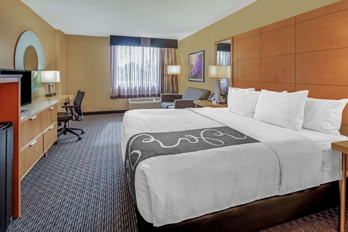 Imagen de la habitación del Hotel La Quinta Inn and Suites By Wyndham Naples Downtown. Foto 10