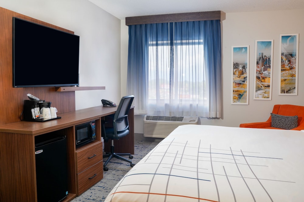 Imagen de la habitación del Hotel La Quinta Inn and Suites By Wyndham Nashville Airport. Foto 2