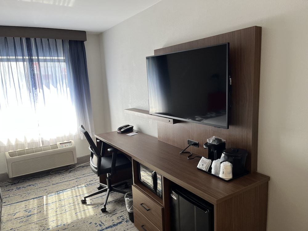 Imagen de la habitación del Hotel La Quinta Inn and Suites By Wyndham Nashville Airport. Foto 5