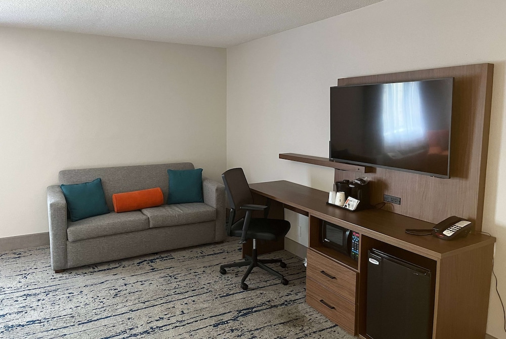 Imagen de la habitación del Hotel La Quinta Inn and Suites By Wyndham Nashville Airport. Foto 9