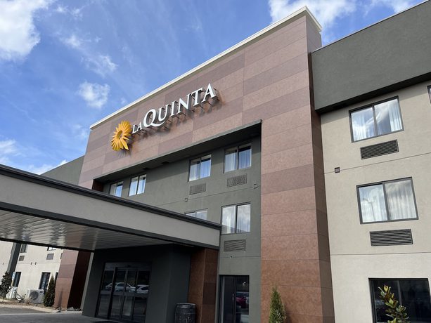 Imagen general del Hotel La Quinta Inn and Suites By Wyndham Nashville Airport. Foto 1